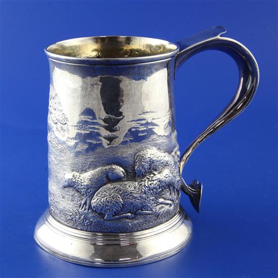 A large George III silver mug, 19 oz.